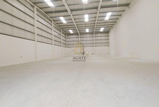 981697 - Property Image 2