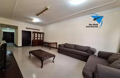 Apartment - 2 Bedrooms - 2 Bathrooms for rent in Al Juffair - Capital Governorate