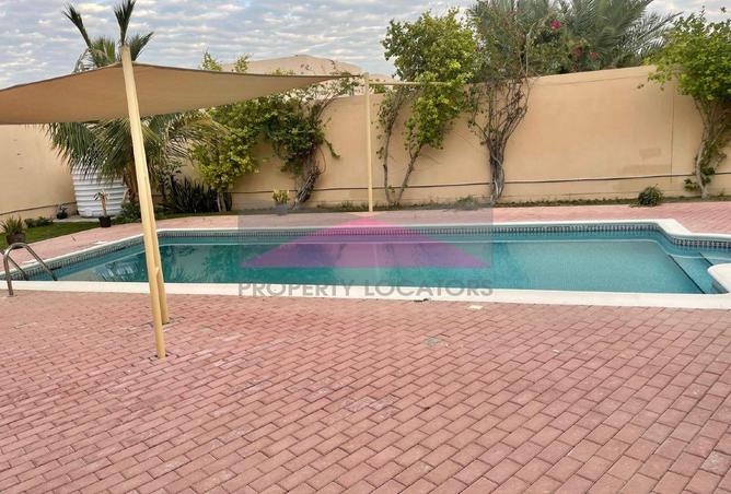 985806 - Property Image 2