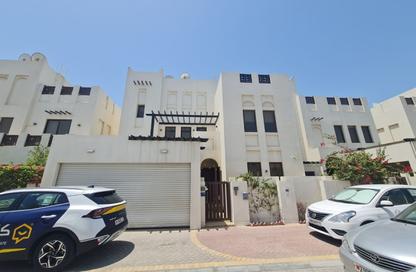 Villa - 5 Bedrooms - 6 Bathrooms for rent in Al Noor - Diyar Al Muharraq - Muharraq Governorate