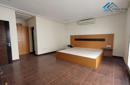 Apartment - 2 Bedrooms - 2 Bathrooms for rent in Hidd - Muharraq Governorate