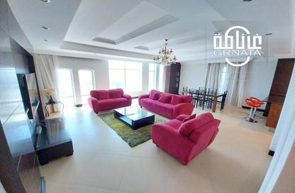 Apartment - 3 Bedrooms - 4 Bathrooms for rent in Mahooz - Manama - Capital Governorate
