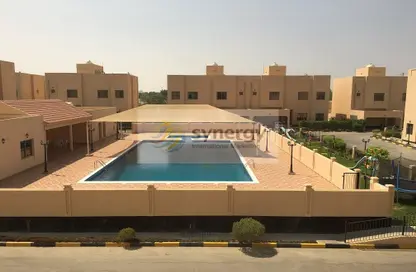 Compound - 4 Bedrooms - 4 Bathrooms for rent in Janabiya - Northern Governorate