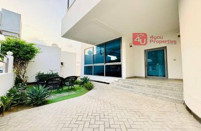 Villa - 5 Bedrooms - 6 Bathrooms for rent in Zinj - Manama - Capital Governorate