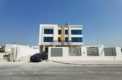 Full Floor - Studio - 2 Bathrooms for rent in Al Noor - Diyar Al Muharraq - Muharraq Governorate