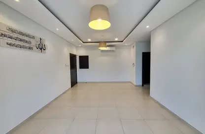 Apartment - 2 Bedrooms - 2 Bathrooms for rent in Hidd - Muharraq Governorate
