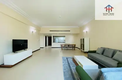 Apartment - 2 Bedrooms - 3 Bathrooms for rent in Mahooz - Manama - Capital Governorate