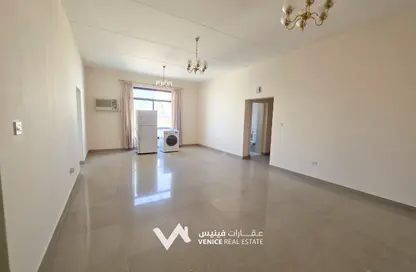 Apartment - 2 Bedrooms - 2 Bathrooms for rent in Exhibition Road - Hoora - Capital Governorate