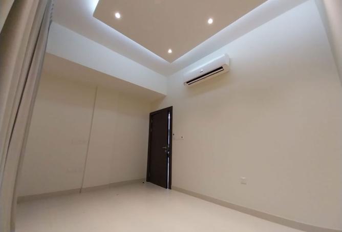 988955 - Property Image 2