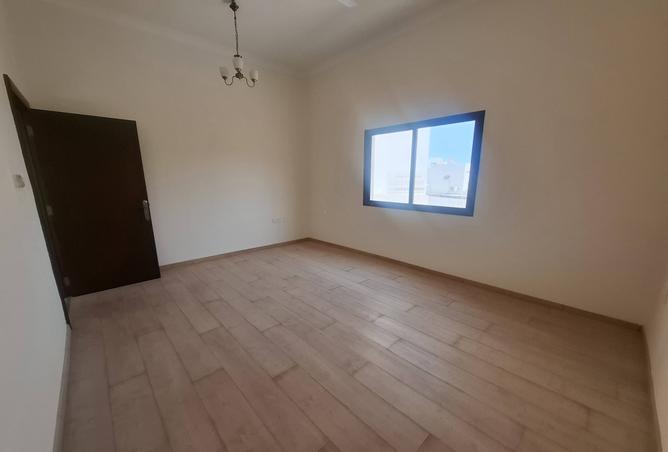 963130 - Property Image 2