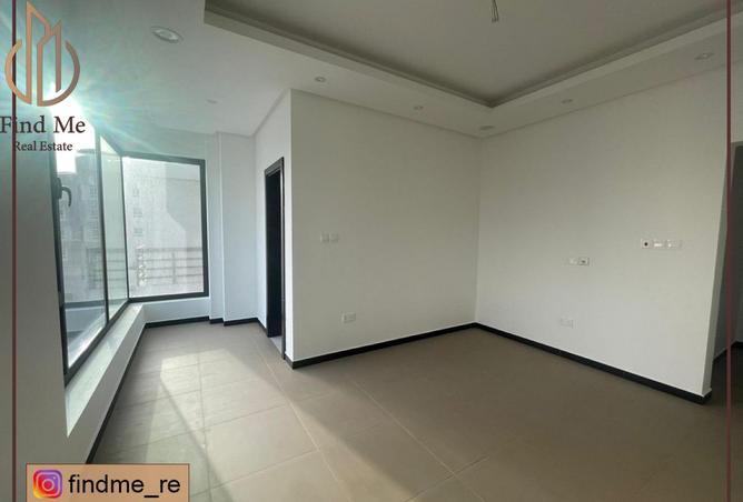 988324 - Property Image 3