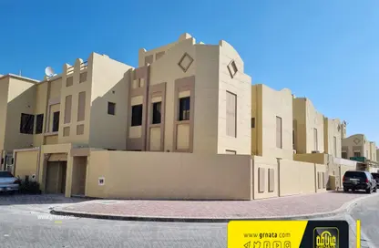 Outdoor Building image for: Villa - 5 Bedrooms - 4 Bathrooms for rent in Jid Al Haj - Northern Governorate, Image 1