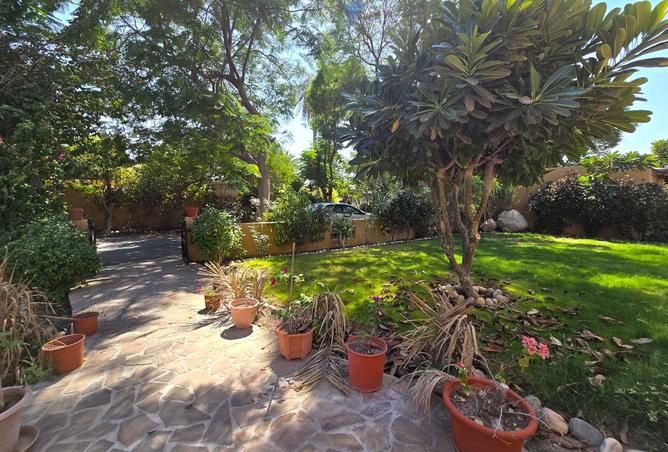 984663 - Property Image 2