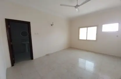 Apartment - 2 Bedrooms - 2 Bathrooms for rent in Jid Ali - Central Governorate