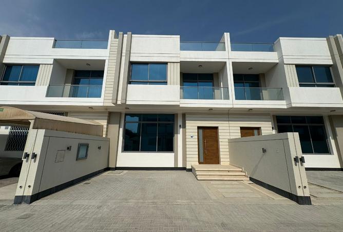 979734 - Property Image 2