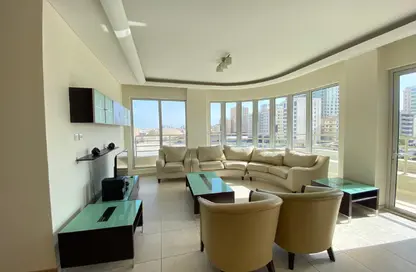 Apartment - 2 Bedrooms - 2 Bathrooms for rent in Al Juffair - Capital Governorate