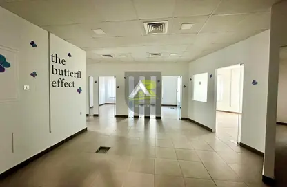 Office Space - Studio - 2 Bathrooms for rent in Seef - Capital Governorate
