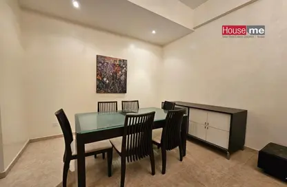 Dining Room image for: Apartment - 2 Bedrooms - 2 Bathrooms for rent in Sanabis - Manama - Capital Governorate, Image 1