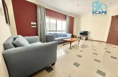 Apartment - 2 Bedrooms - 2 Bathrooms for rent in Sanabis - Manama - Capital Governorate