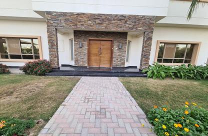 Villa - 5 Bedrooms - 5 Bathrooms for rent in Janabiya - Northern Governorate