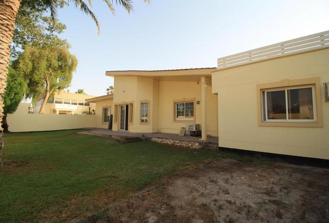 Villa - 3 Bedrooms - 3 Bathrooms for rent in Janabiya - Northern Governorate