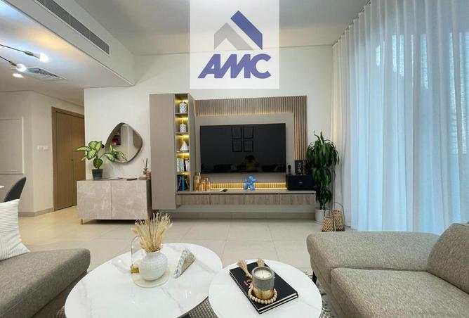 988797 - Property Image 3