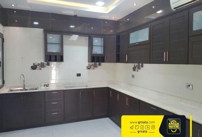 757824 - Property Image 2