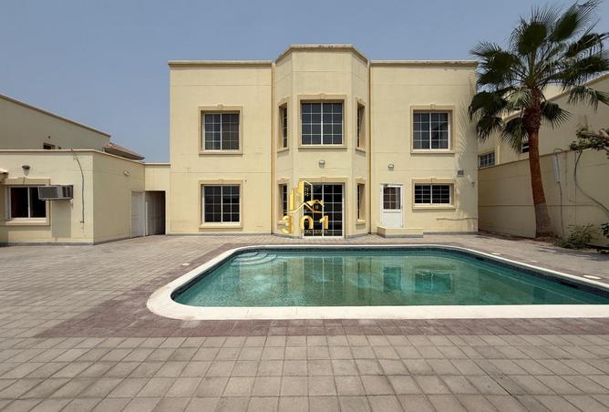 960965 - Property Image 2
