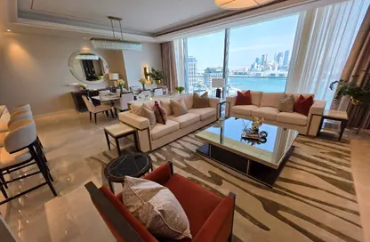 Apartment - 3 Bedrooms - 5 Bathrooms for rent in Bahrain Bay - Capital Governorate