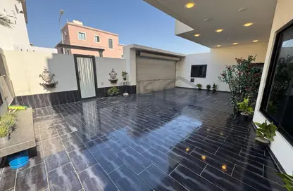 Villa - 4 Bedrooms - 5 Bathrooms for sale in Saar - Northern Governorate