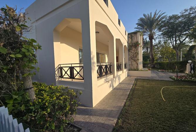 989343 - Property Image 2