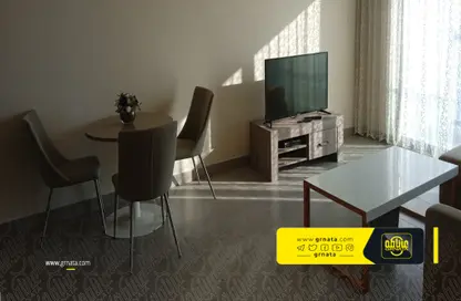 Living / Dining Room image for: Apartment - 1 Bedroom - 1 Bathroom for sale in Amwaj Islands - Muharraq Governorate, Image 1