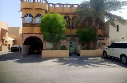 Townhouse - 6 Bedrooms - 6 Bathrooms for sale in Isa Town - Central Governorate