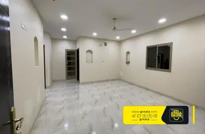 Apartment - 2 Bedrooms - 2 Bathrooms for rent in Maqabah - Northern Governorate