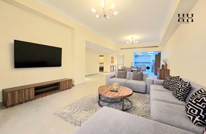 Apartment - 3 Bedrooms - 3 Bathrooms for rent in Al Juffair - Capital Governorate