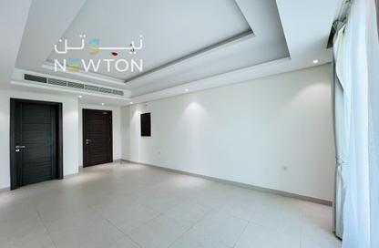 Apartment - 2 Bedrooms - 2 Bathrooms for rent in Sanabis - Manama - Capital Governorate
