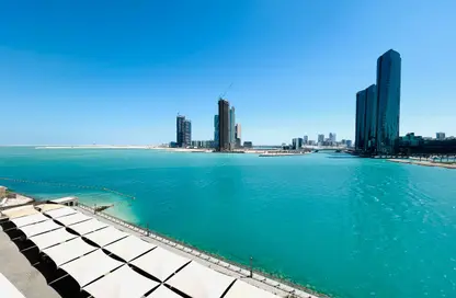 Apartment - 3 Bedrooms - 5 Bathrooms for rent in Reef Island - Capital Governorate