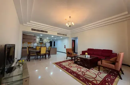 Apartment - 2 Bedrooms - 2 Bathrooms for rent in Al Juffair - Capital Governorate