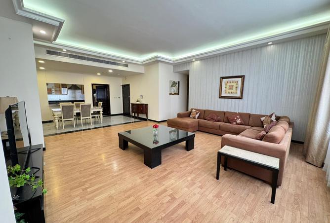 Apartment - 3 Bedrooms - 2 Bathrooms for rent in Al Juffair - Capital Governorate