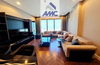 Apartment - 2 Bedrooms - 3 Bathrooms for rent in Reef Island - Capital Governorate