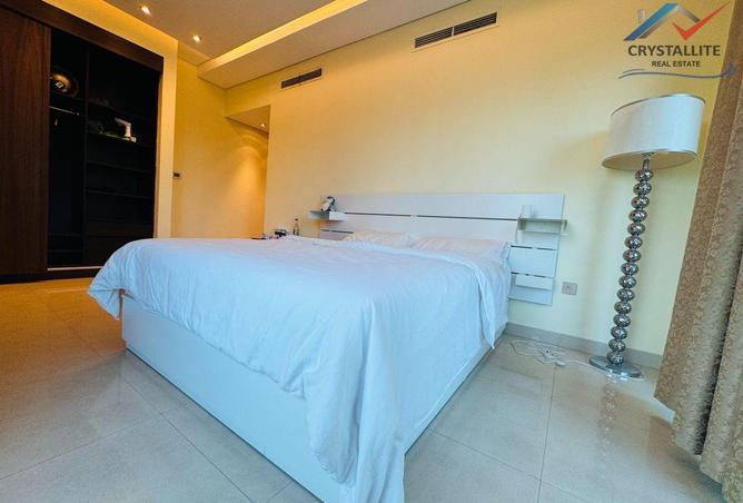 985712 - Property Image 3