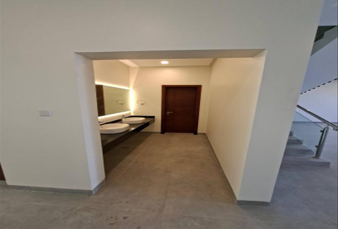 982270 - Property Image 2