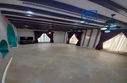 Villa - 4 Bedrooms - 7 Bathrooms for rent in Hamad Town - Northern Governorate
