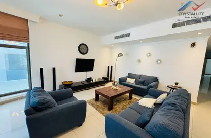 Apartment - 3 Bedrooms - 5 Bathrooms for rent in Seef - Capital Governorate