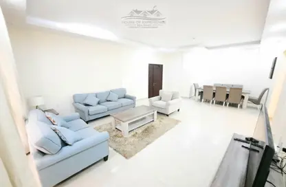 صورة لـ غرفة المعيشة / غرفة الطعام شقة - 2 غرف نوم - 2 حمامات للايجار في الجفير - محافظة العاصمة ، صورة رقم 1