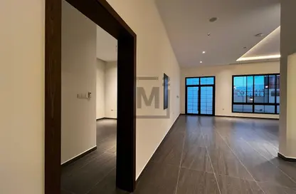 فيلا - 6 غرف نوم - 7 حمامات للبيع في سار - المحافظة الشمالية