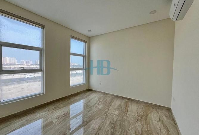 971370 - Property Image 3