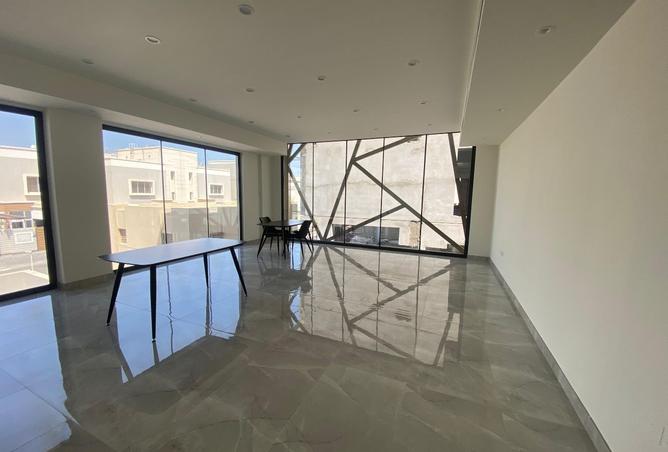 979475 - Property Image 2