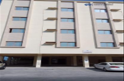 عمارة بالكامل - استوديو - 8 حمامات للبيع في قلالي - المحرق