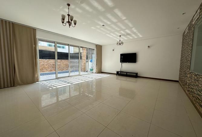 974871 - Property Image 3